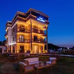 Cunda Bal Oda ve Kahvaltı Ayvalı