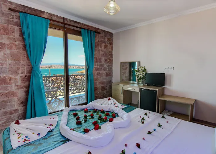 Cunda Bal فندق مبيت وإفطار 3*