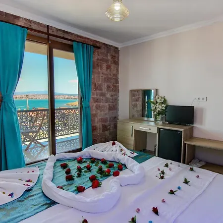 Cunda Bal Ayvalı