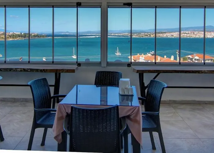 Cunda Bal Couette-café 3*